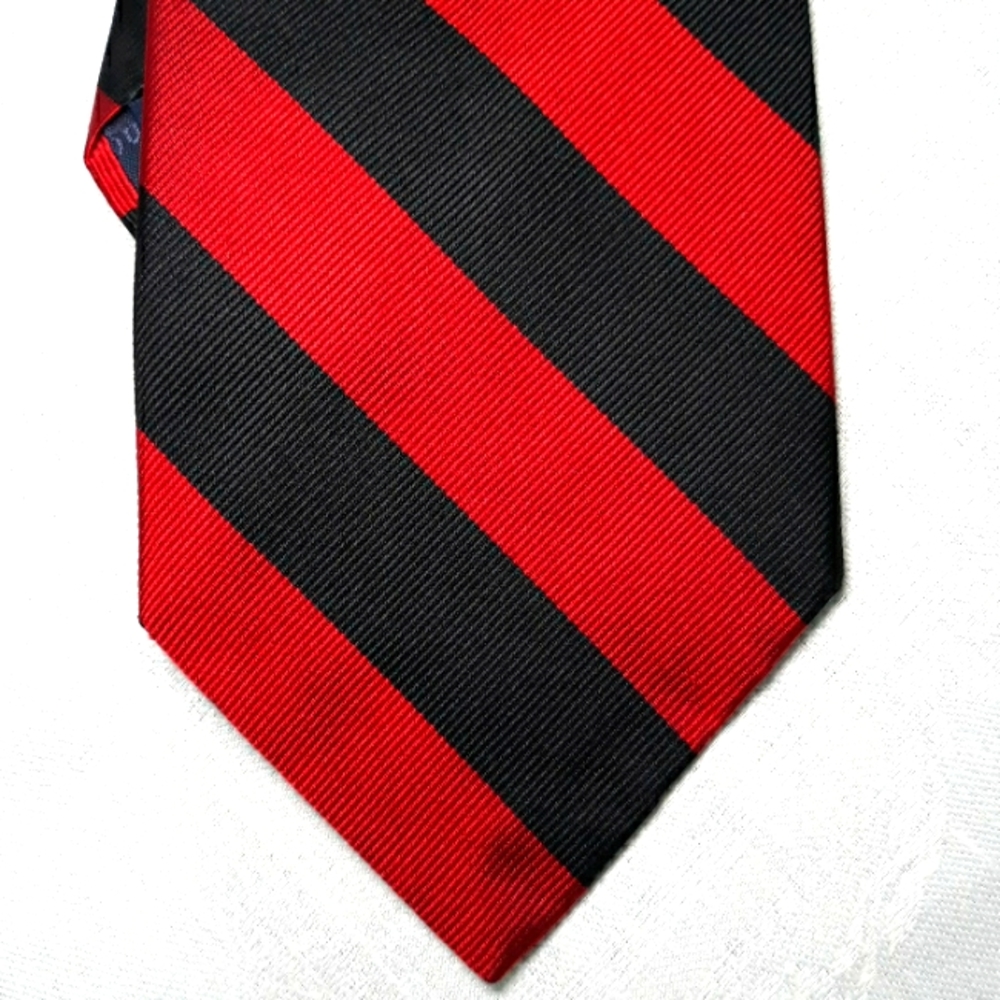 Huntington black and red striped silk tie
